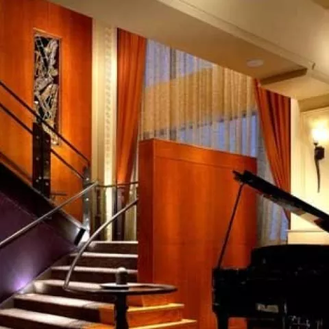 Hu Hotel