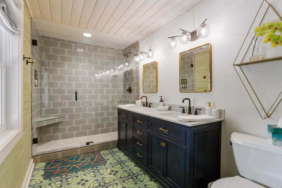 The Deal Cottage Bunk Room Bathroom