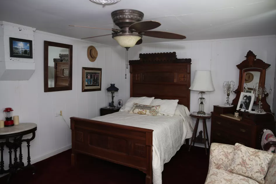 The Johnny Cash bedroom